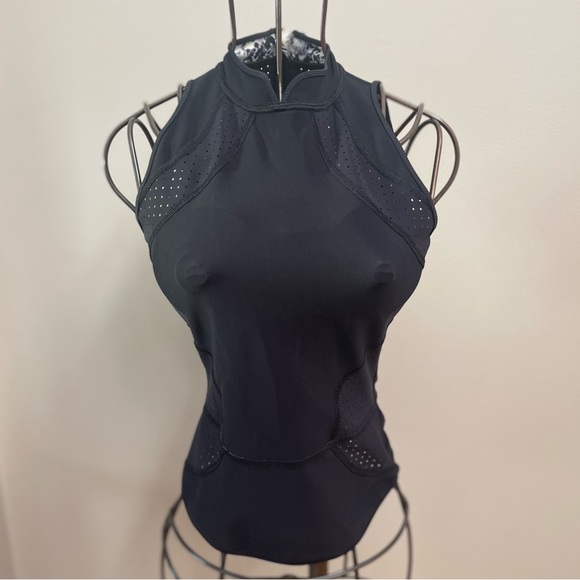 **SOLD** Lululemon | RARE Salty Swim Sleeveless Rashie - Picture 5 of 9